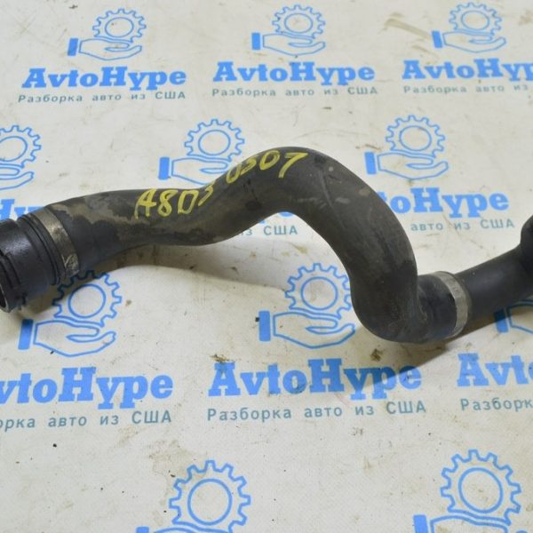 Патрубок охлаждения нижний Audi A8 D3 03-09 3.0 4E0121101R