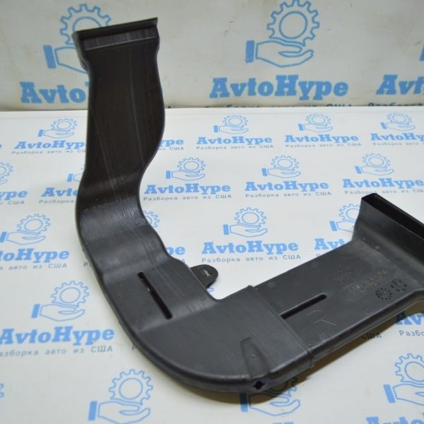 Воздуховод четвертый Audi A8 D4 10-17 4h0819826B