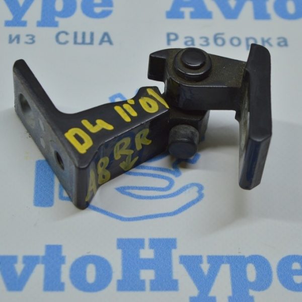 Петля двери нижняя зад прав Audi A8 D4 10-17 4H0831402