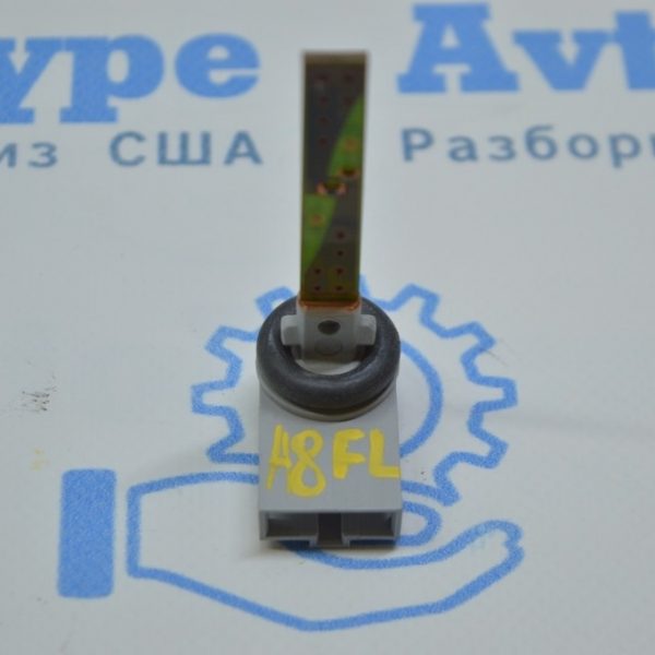 Датчик температуры воздуха в салоне 1 перед прав Audi A8 D4 10-17 4B0820539