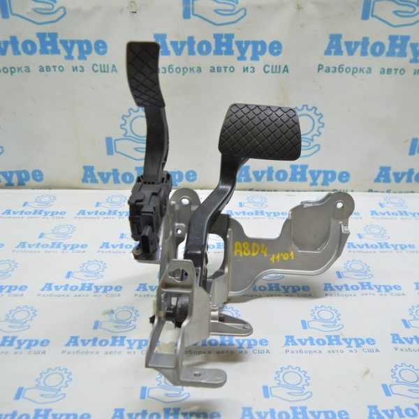 Педаль тормоза Audi A8 D4 10-17 (01) 4H1723140A