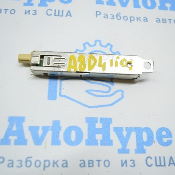 Усилитель антенны задний правый нижний Audi A8 D4 10-17 4H0035225C