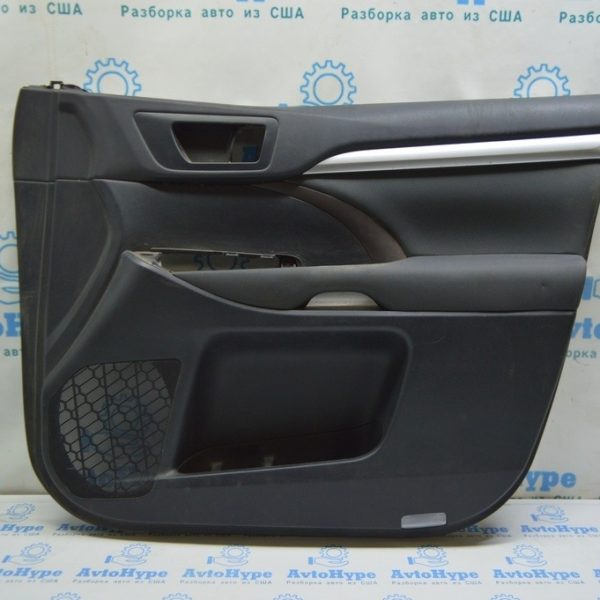 Обшивка двери карточка передняя прав Toyota Highlander 14-16 черная 67610-0E570-C1