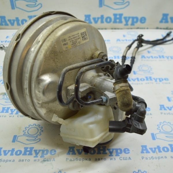 Главный тормозной цилиндр с бачком Audi A8 D4 10-17 8K0611021B