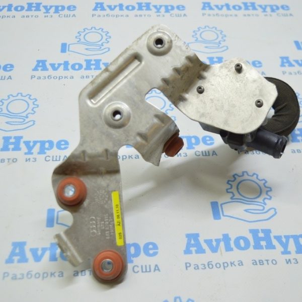 Кронштейн помпы водяной дополнительной Audi A8 D4 10-17 4H1820195
