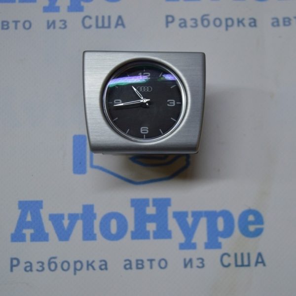 Часы аналоговые на торпеде Audi A8 D4 10-17 4H0919204H