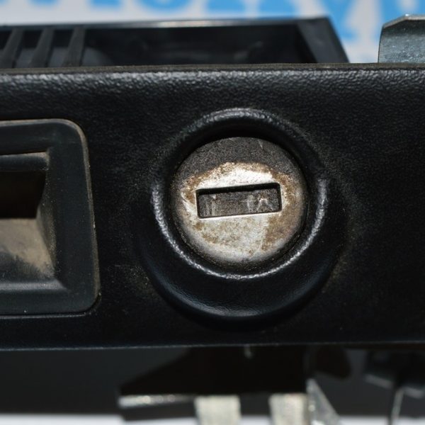 Личинка замка багажника Audi A8 D4 10-17