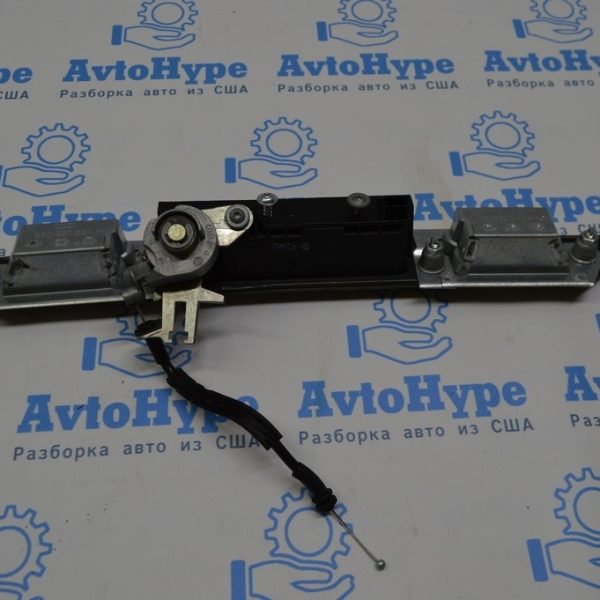 Планка крепления подсветки номера Audi A8 D4 10-17