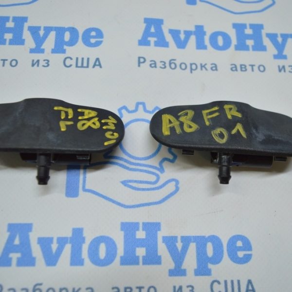 Форсунка омывателя правая с подогревом Audi A8 D4 10-17 4H0955988