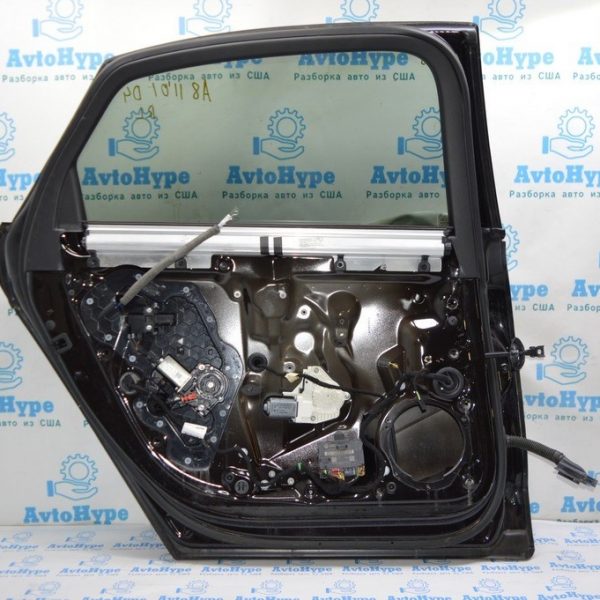 Уплотнитель двери зад левый Audi A8 D4 10-17 4H0839911A