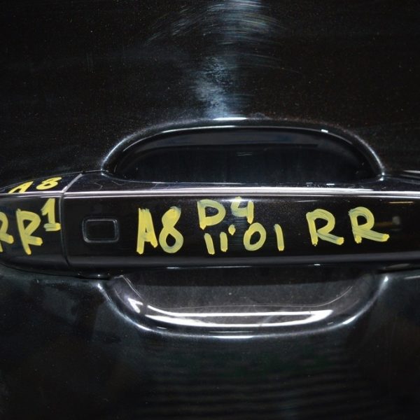 Ручка двери внешняя зад прав Audi A8 D4 10-17 	4H0837206