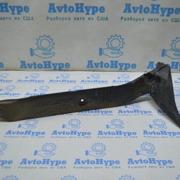 Уплотнитель крыла дверь-крыло лев Audi A8 D4 10-17 4H0821111C