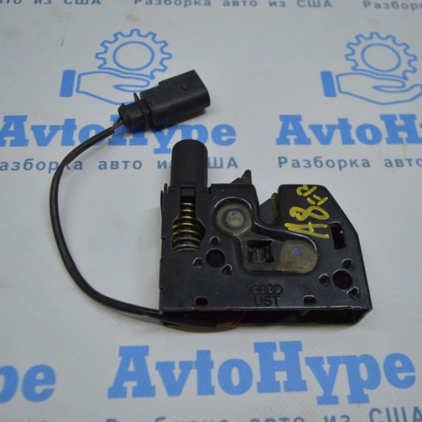 Замок капота правый Audi A8 D4 10-17  4H0823509C