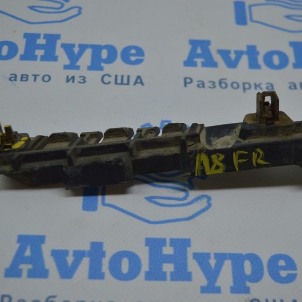 Направляющая переднего бампера правая Audi A8 D4 10-17 (01) см фото .небольшой деф. 4h0807284