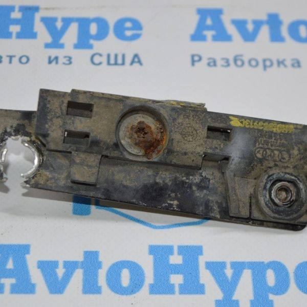 Кронштейн левого крыла нижний пластиковый Audi A8 D4 10-17 4h0853913c