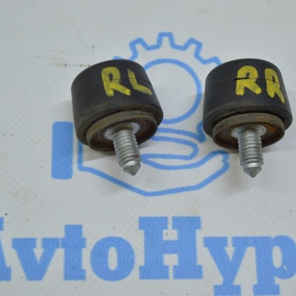 Отбойник крышки багажника Audi A8 D4 10-17