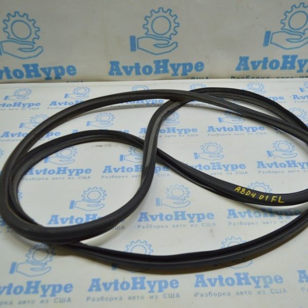 Уплотнитель двери перед лев Audi A8 D4 10-17 первый 4H0837911A