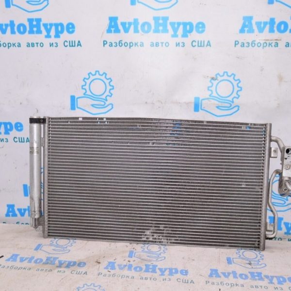 Радиатор кондиционера (конденсер) BMW 3 F30 12-19 (01) Небольшой деф.сот N20 64-50-6-804-722