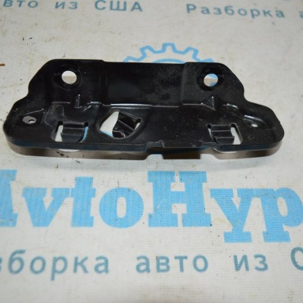 Крепление заднего бампера под фонарем левое Honda Accord 18- 71591-TVA-A00
