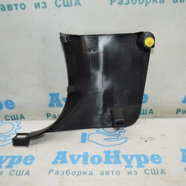 Накладка передней стойки нижняя правая Honda Accord 18- черн 83111-TVA-A01ZA
