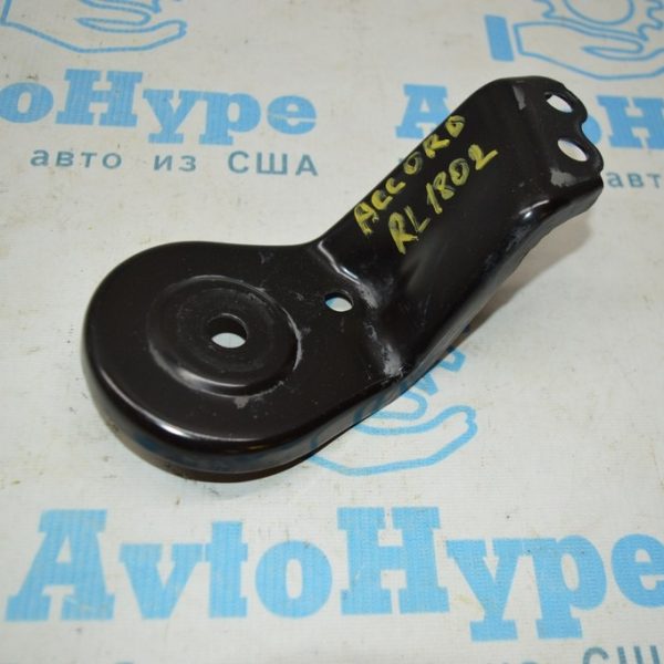 Лопух заднего подрамника перед лев Honda Accord 18- 50366-TVA-A01