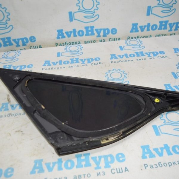 Форточка (глухое стекло) задняя правая Honda Accord 18- 73500-TVA-A01