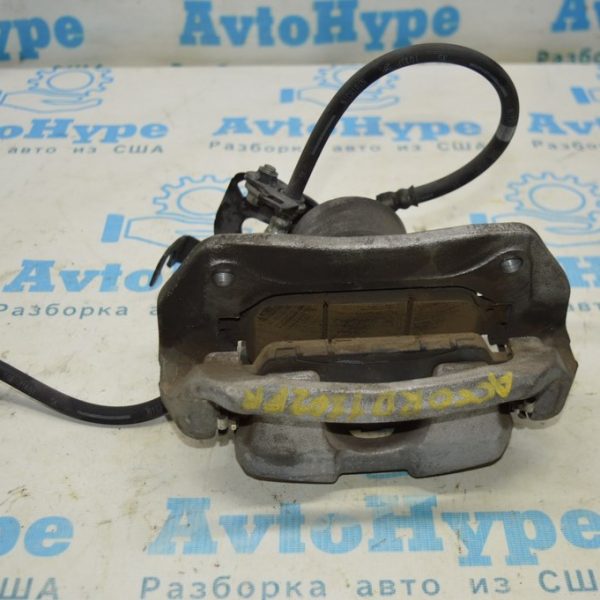 Суппорт перед прав Honda Accord 18- 45018-TVA-000