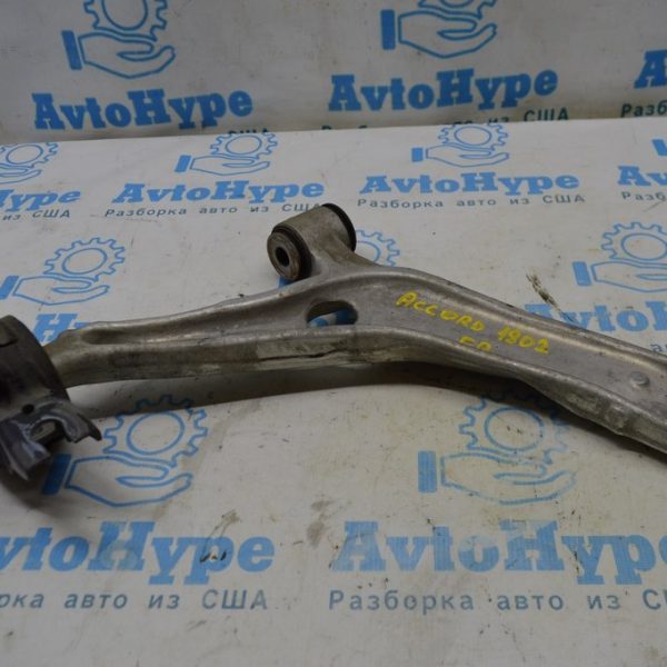 Рычаг нижний перед прав Honda Accord 18- (02) 51350-TVA-A04