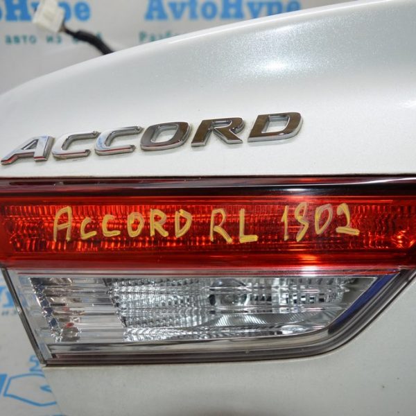 Эмблема надпись Accord крышки багажника Honda Accord 18- 75722-TVA-A01