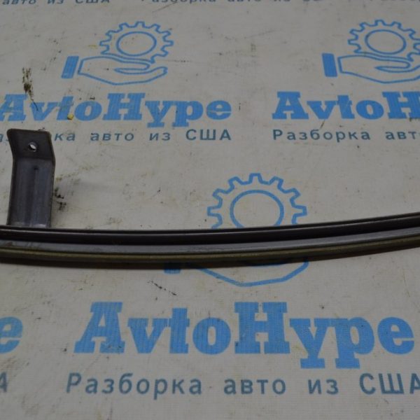 Направляющая стекла двери перед лев Honda Accord 18- 72271-TVA-A01