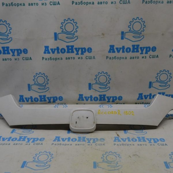 Молдинг крышки багажника Honda Accord 18- 74890-TVA-A11ZA