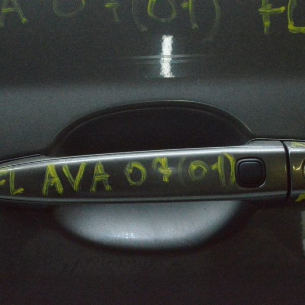 Личинка замка перед лев Toyota Avalon 05-12 69052-AC020