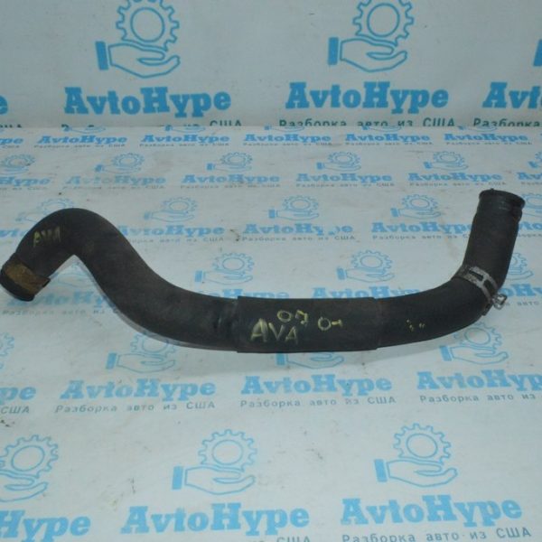 Патрубок охлаждения нижний Toyota Avalon 05-12 16572-AD012