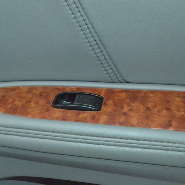 Управление стеклоподъемником зад прав Toyota Avalon 05-12 74271-AC061-B1