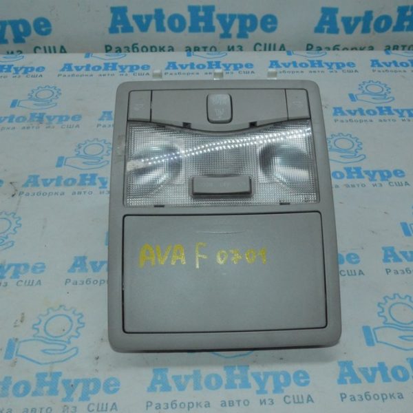 Плафон освещения перед Toyota Avalon 05-12 серый, под люк 63650-AC032-B0