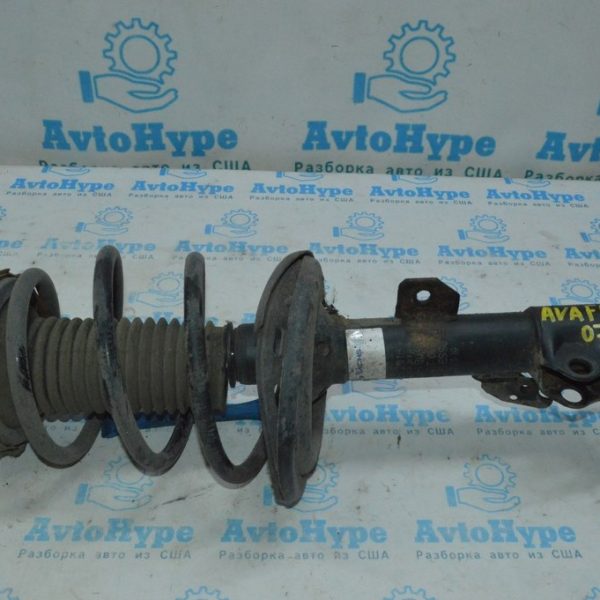 Стойка амортизатора в сборе перед лев Toyota Avalon 05-12 (01) 48520-09G90