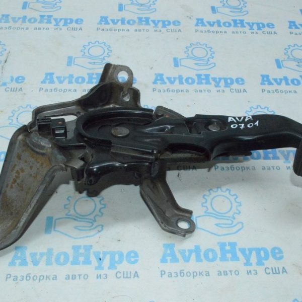 Рычаг стояночного тормоза с тросом Toyota Avalon 05-12 46200-07051