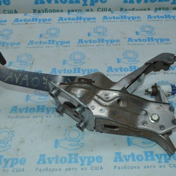 Педаль тормоза Toyota Avalon 05-12