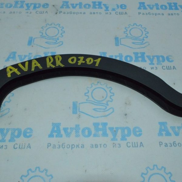 Накладка петли крышки багажника правая Toyota Avalon 05-12 82817-AC100