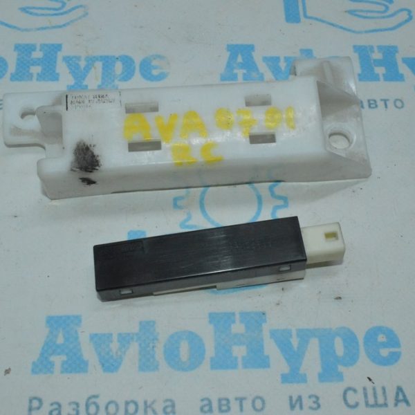 Антенна кейлес белая Toyota Avalon 05-12