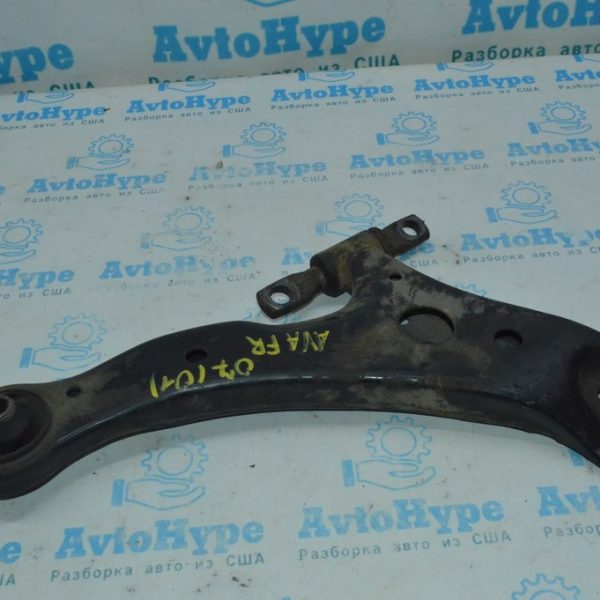 Рычаг нижний перед прав Toyota Avalon 05-12 (01) 4806806100