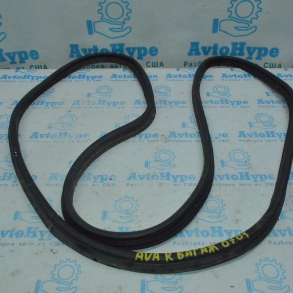 Уплотнитель крышки багажника Toyota Avalon 05-12 64461-AC030