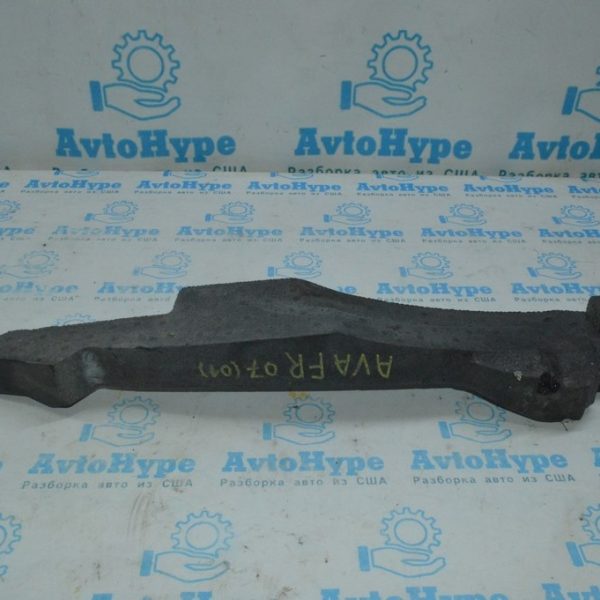 Уплотнитель крыла дверь-крыло прав Toyota Avalon 05-12 53882-AC020