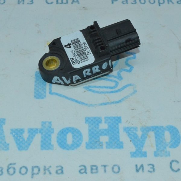 Датчик подушки безопасности задний прав Toyota Avalon 05-12 89831-07010