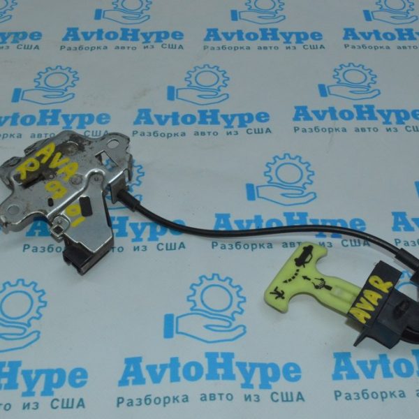 Замок крышки багажника Toyota Avalon 05-12