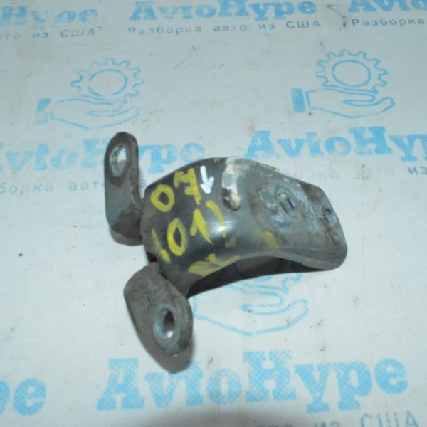 Петля двери нижняя зад лев Toyota Avalon 05-12 68780-04010