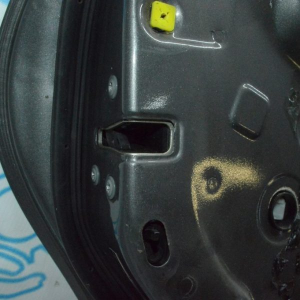 Замок двери зад лев Toyota Avalon 05-12 69060-AC030