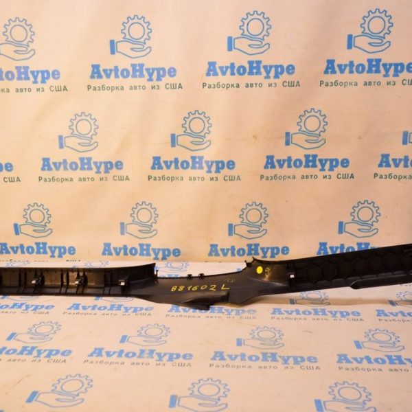 Накладка порога внутренняя лев VW Passat b8 USA черн 561-853-371-C-82V