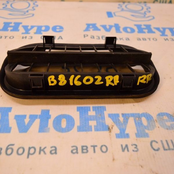 Щиток вентиляции правый VW Passat b8 USA 6R0819465A