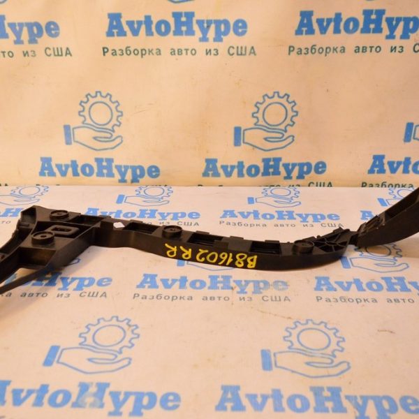Крепление заднего бампера правое VW Passat b8 USA 561807394G